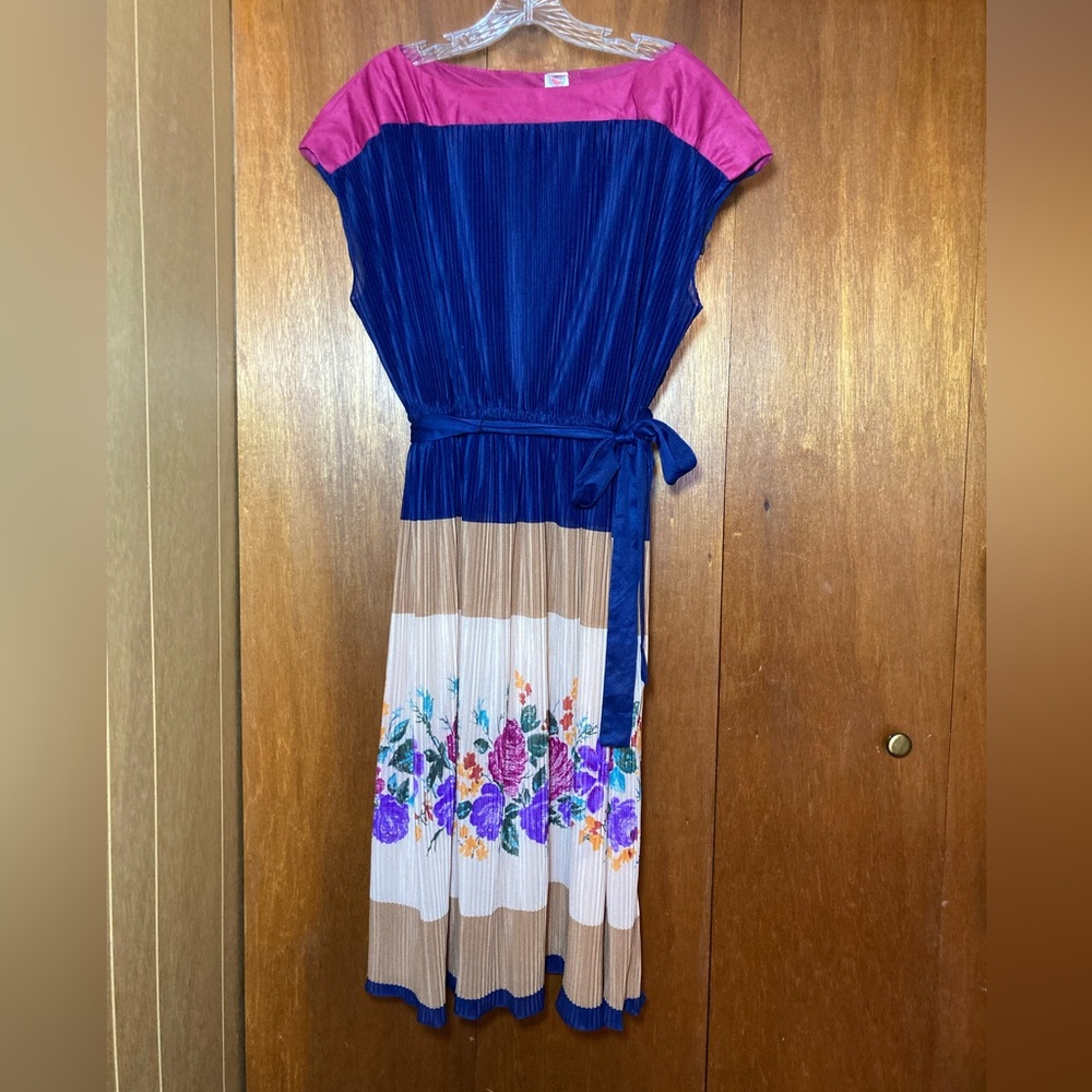 Vintage Pink and Blue Plus Size Floral Dress